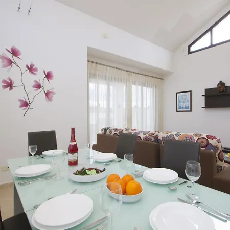 3 Bedroom B, Private Pool. * Playa Blanca (Lanzarote)