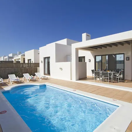3 Bedroom B, Private Pool. Playa Blanca (Lanzarote)