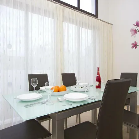 Villa 3 Bedroom B, Private Pool. Playa Blanca (Lanzarote)